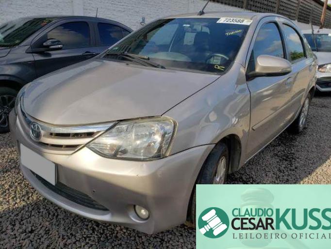 TOYOTA ETIOS SEDAN 16/17 TOYOTA ETIOS SEDAN 16/17