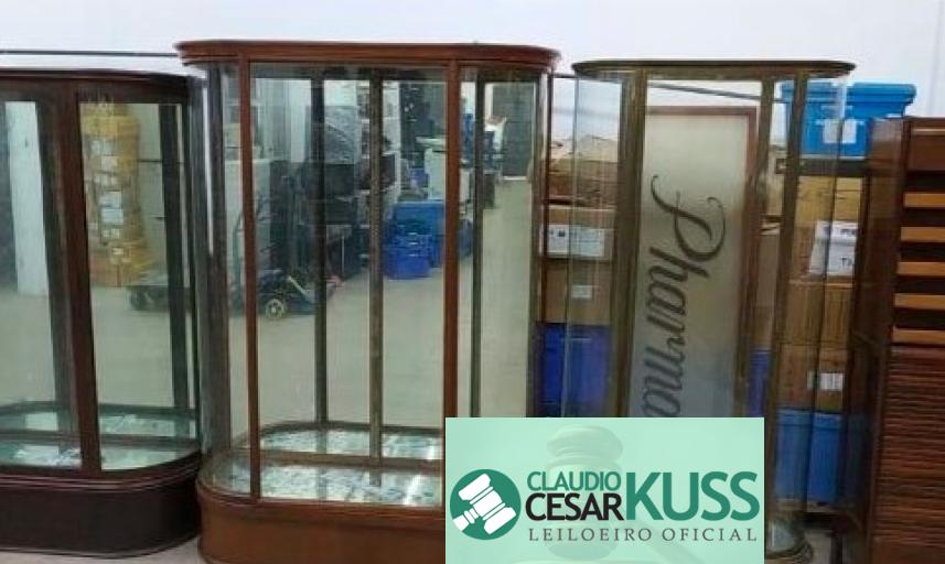 MÓVEIS ANTIGOS EM MADEIRA - 52 UNIDADES  MÓVEIS ANTIGOS EM MADEIRA - 52 UNIDADES